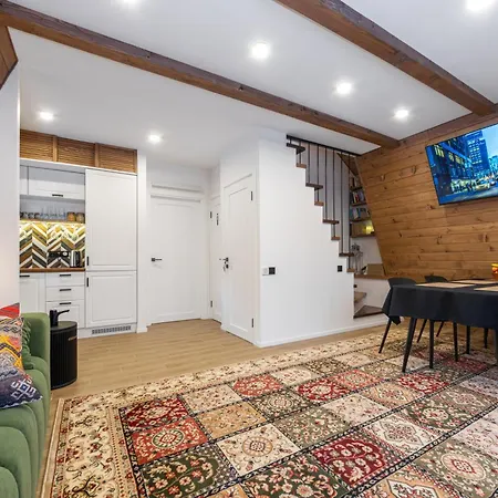 Chalet Freeman - цілий триповерховий будинок з альтанкою та грилем для 10гостей *