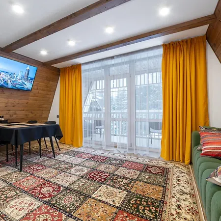 Freeman - цілий триповерховий будинок з альтанкою та грилем для 10гостей Alpstuga Bukovel