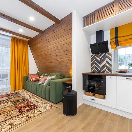 Freeman - цілий триповерховий будинок з альтанкою та грилем для 10гостей * Bukovel