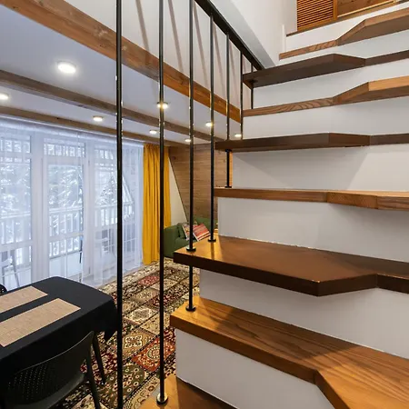 Котедж Freeman-3 Триповерховий Будинок Для 10Гостей شاليه