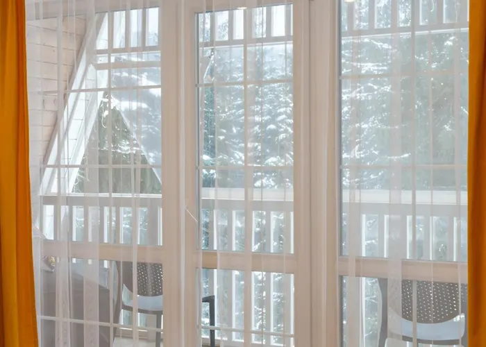 Freeman-3 триповерховий будинок для 10гостей Chalet