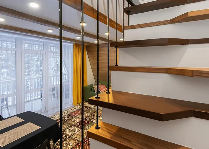 Freeman-3 триповерховий будинок для 10гостей Chalet