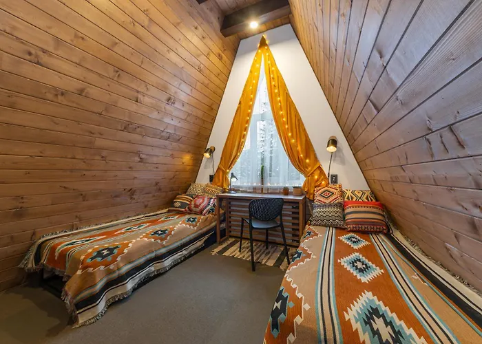Freeman-3 триповерховий будинок для 10гостей Chalet