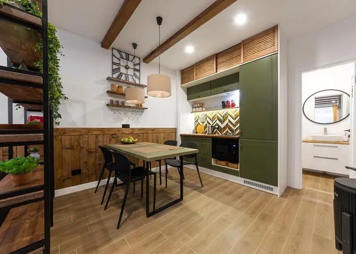 Chalet Freeman-3 триповерховий будинок для 10гостей *