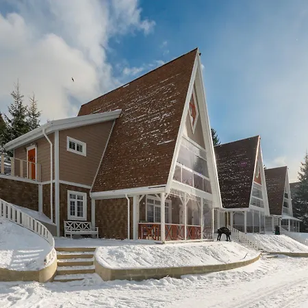 Alpstuga Freeman-3 весь триповерховий для 10гостей