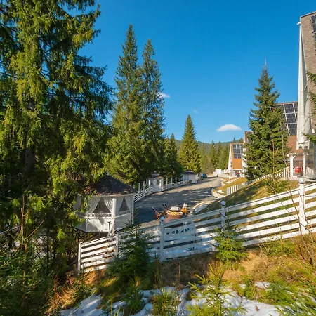 Alpstuga Freeman-3 весь триповерховий для 10гостей *